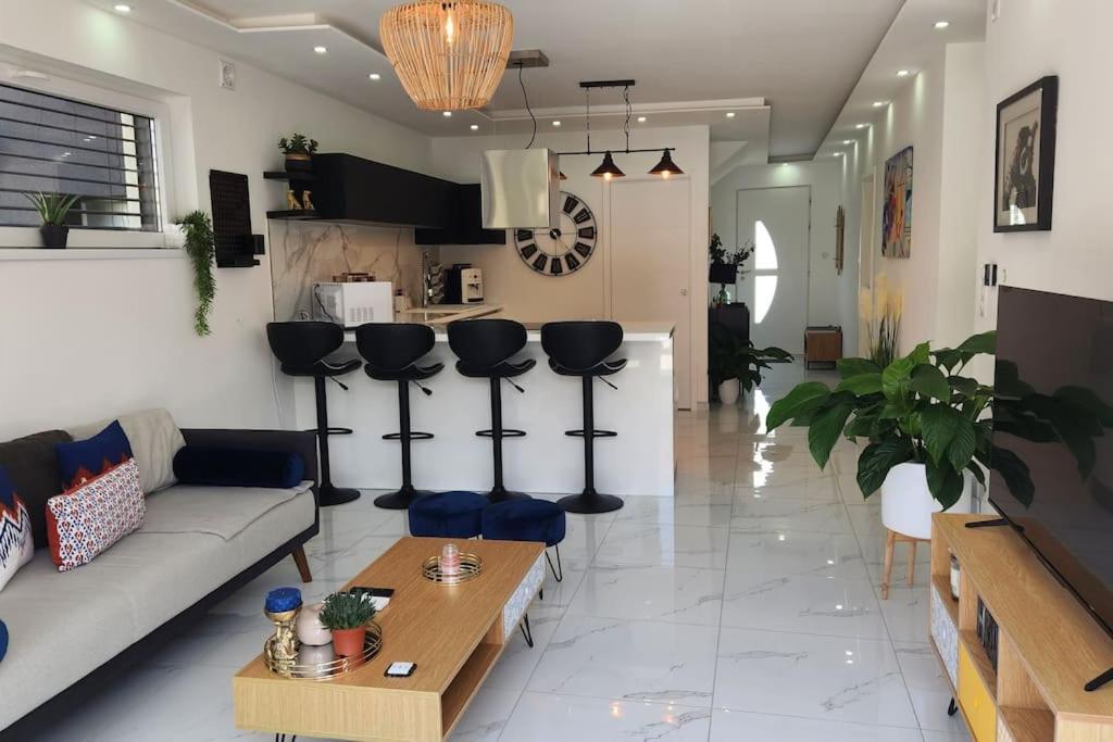 Suite Prestige Logement Neuf Avec Spa Et Ecran De Cinema En Rez De Jardin Colmar Esterno foto