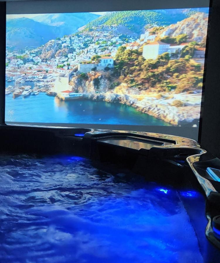 Suite Prestige Logement Neuf Avec Spa Et Ecran De Cinema En Rez De Jardin Colmar Esterno foto